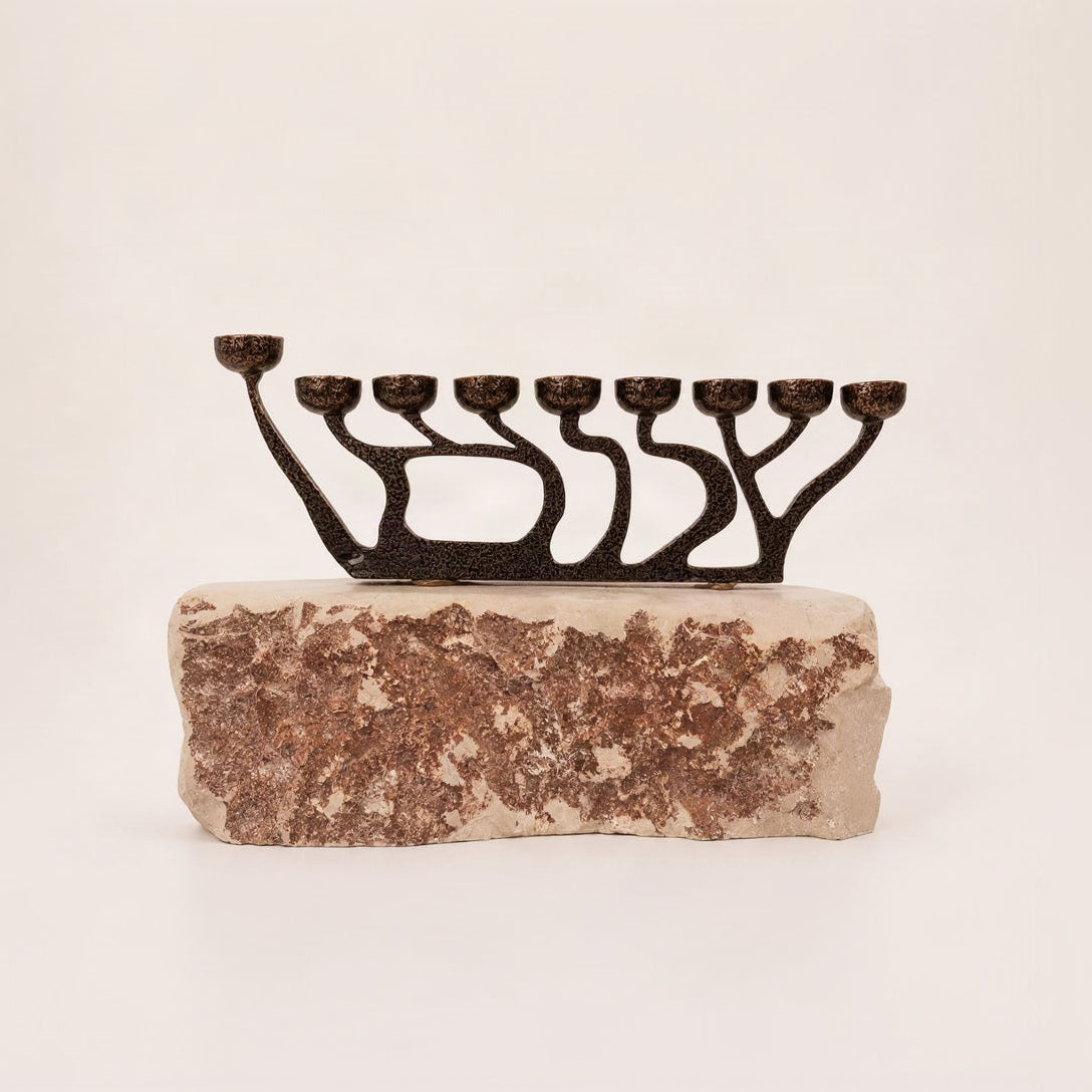 חנוכיית שלום כהה