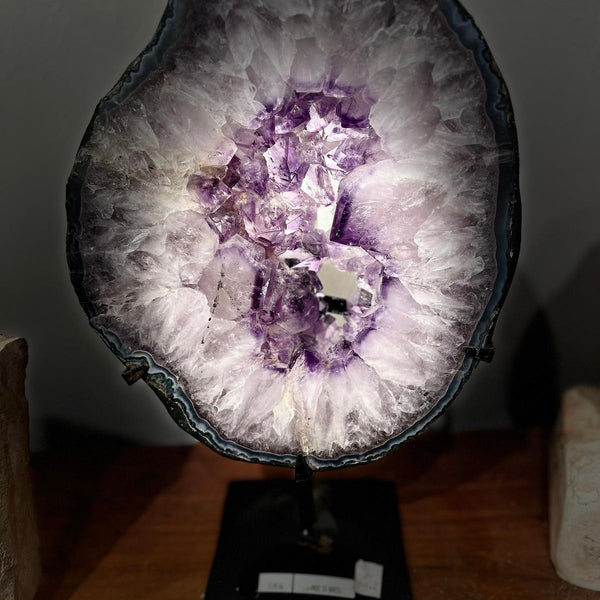 פרוסת המושבה אמטיסט