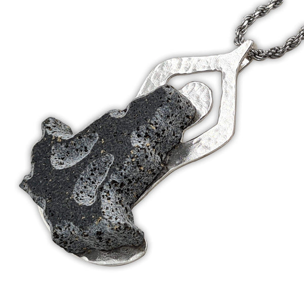 Yogy pendant - Volcanic stone