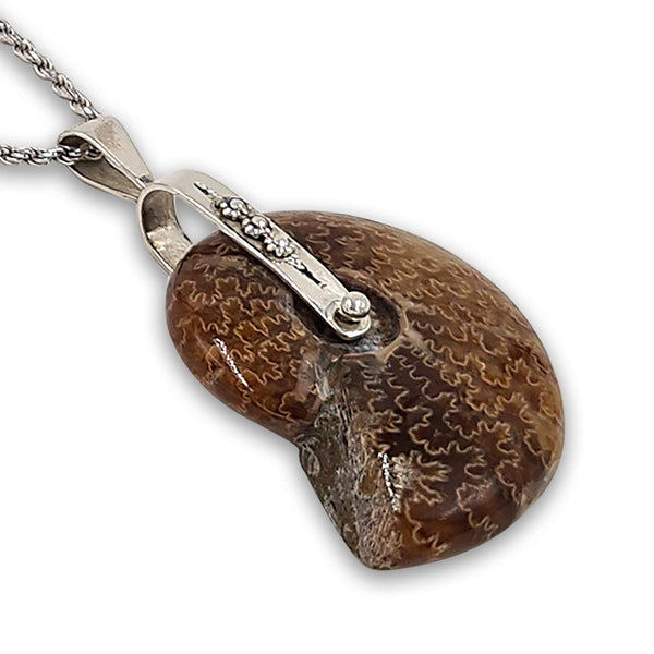 Spiral pendant - Fossil