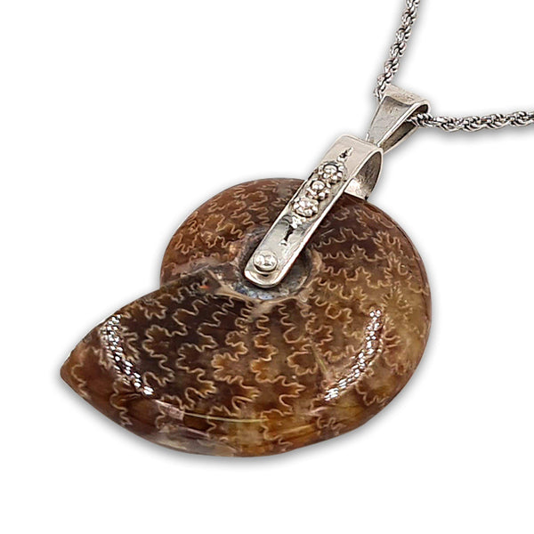 Spiral pendant - Fossil