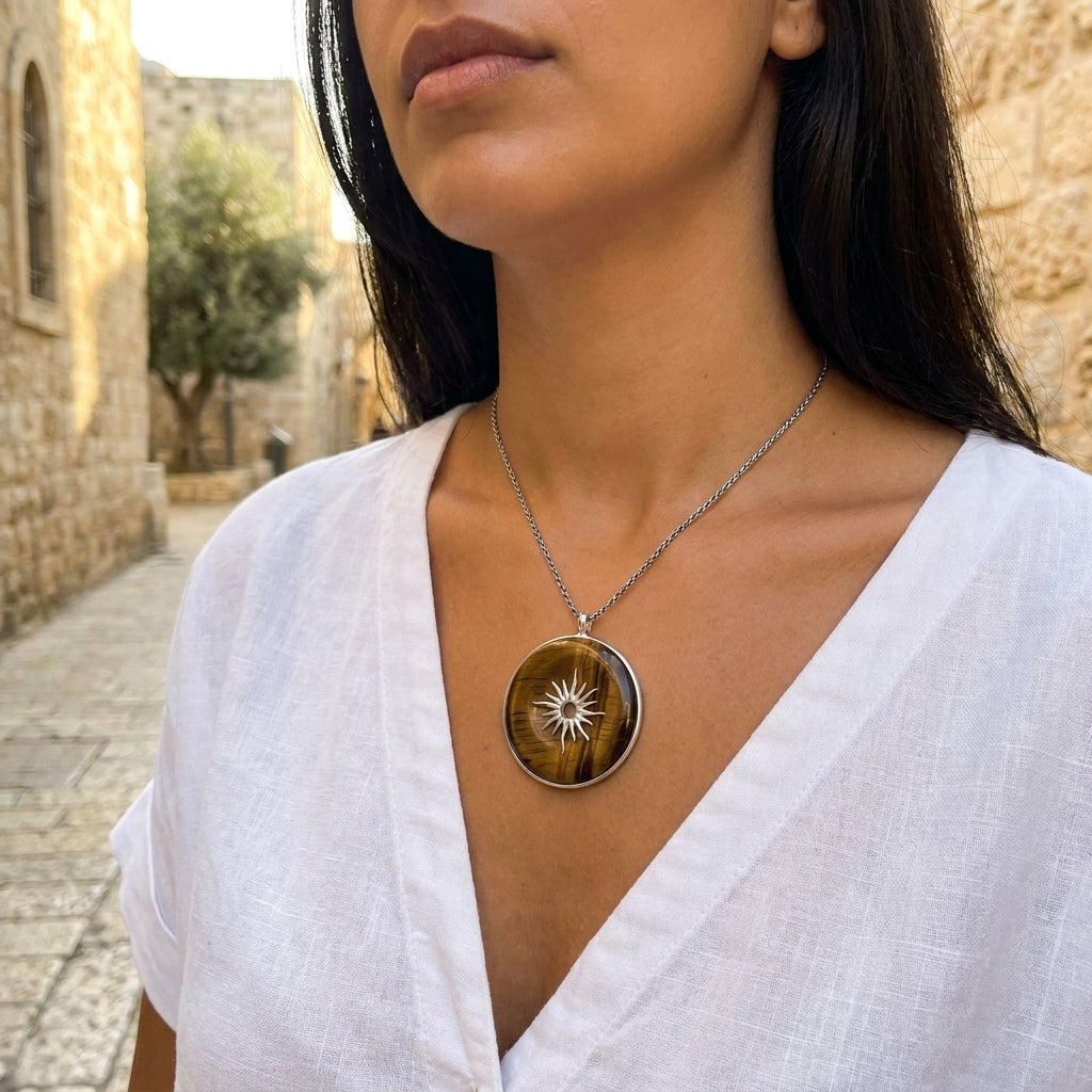 תליון שמש מעין הנמר